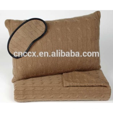 16JW685 cashmere portable cabled travel set blanket eyemask and pillow